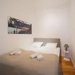 Private Townhouse W Terrace